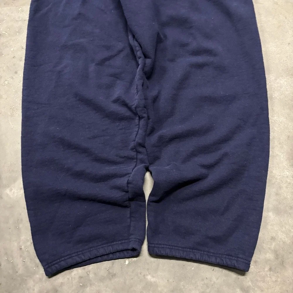 Vintage Y2K/2000s Navy Blue Essential Sweatpants! Fits M